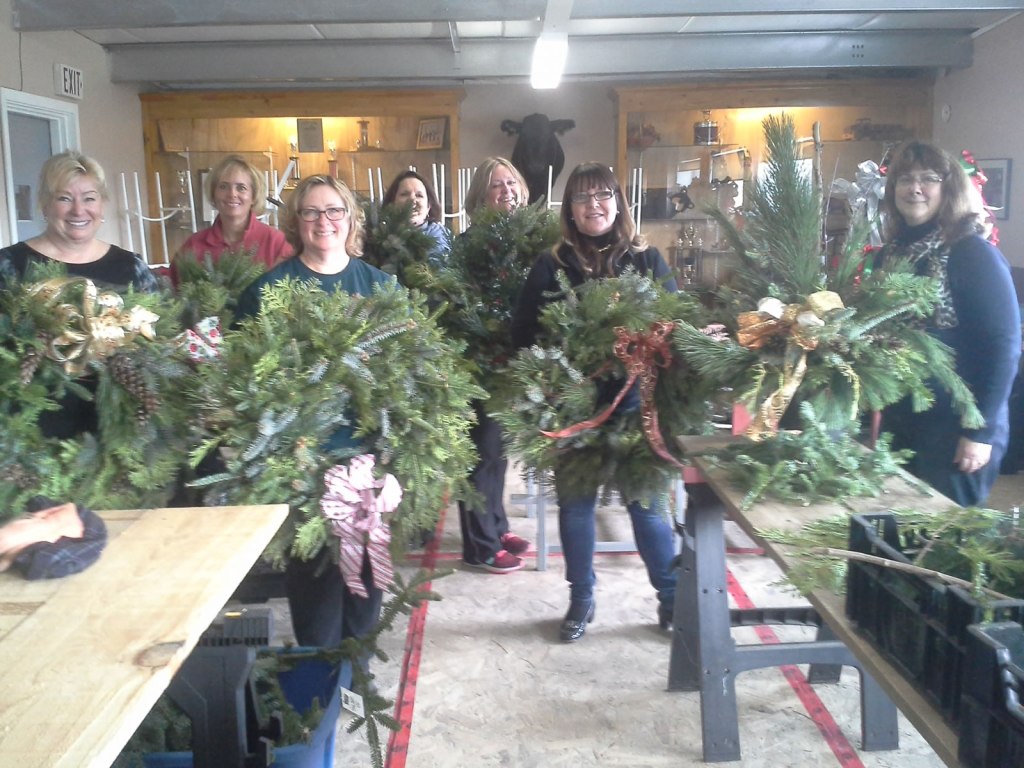 Christmas Wreath Workshop participants